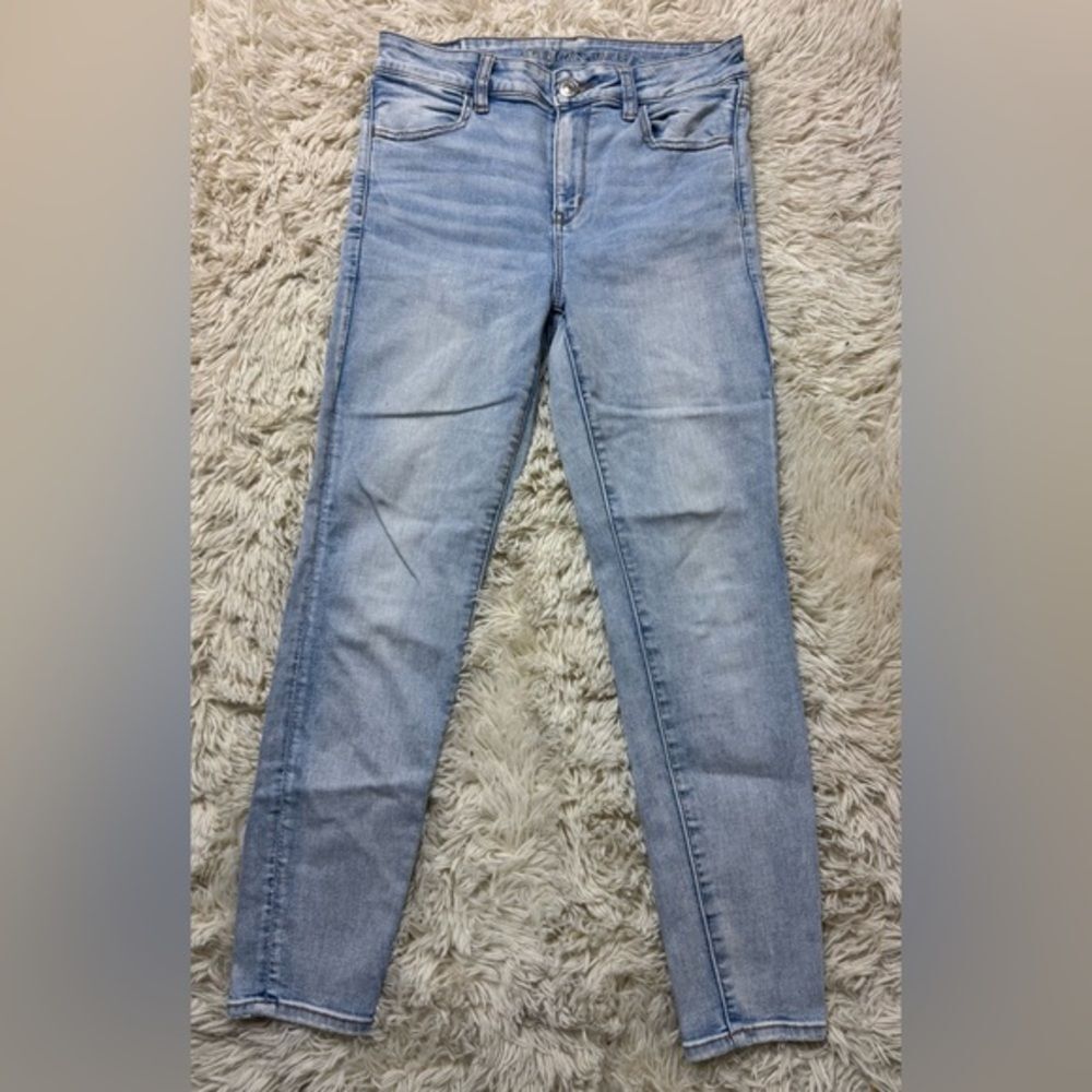 EUC American Eagle High Rise Classic Light Stretch Women's Jeans Size 10 short